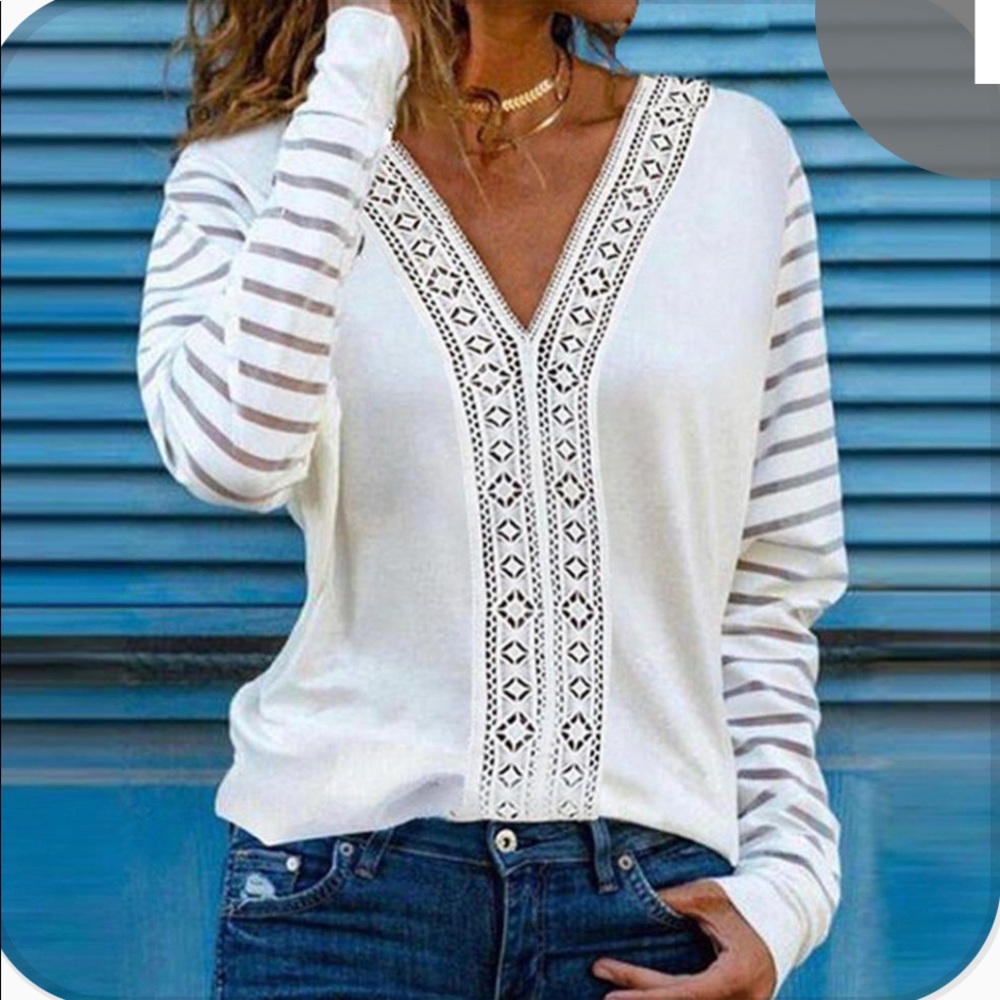 Stylish V-Neck White Long Sleeve Top w/ Grey Striped Sleeves